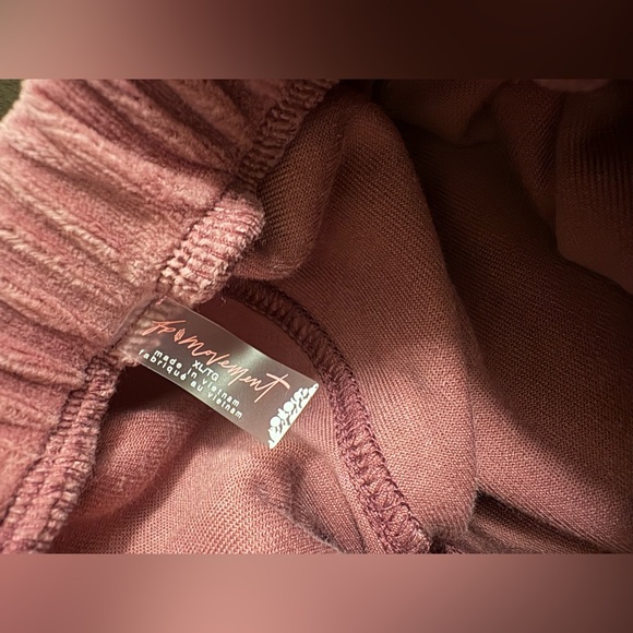 FP Movement Momentum Velour Pants!🔥 with pockets! XL- New w/ Tags! - Picture 7 of 16